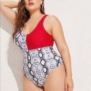 *PLUS SIZE* women’s 1 pc